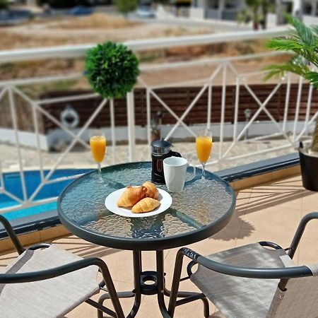 Kato Paphos Suites Ngoại thất bức ảnh