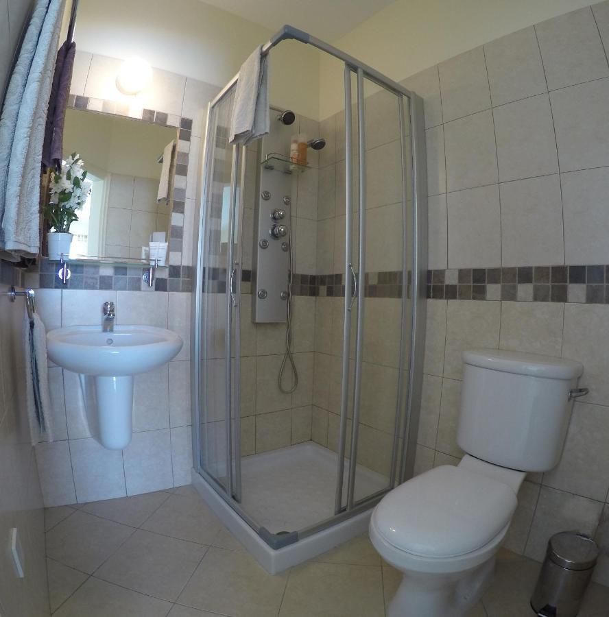 Kato Paphos Suites Ngoại thất bức ảnh
