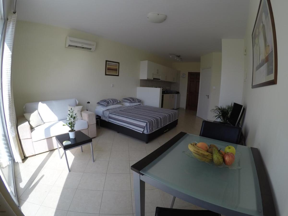 Kato Paphos Suites Ngoại thất bức ảnh