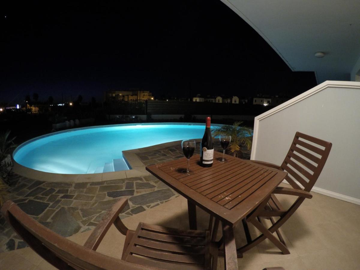 Kato Paphos Suites Ngoại thất bức ảnh