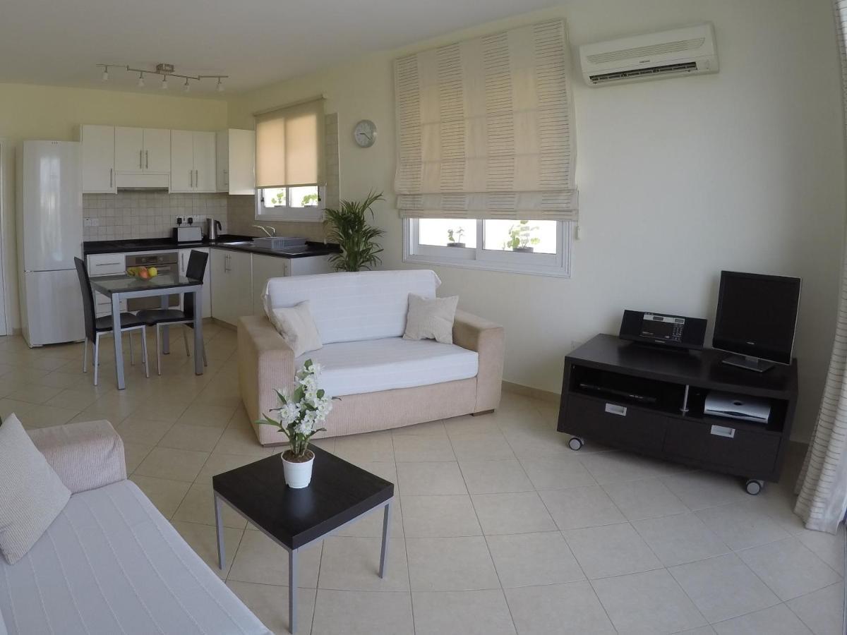 Kato Paphos Suites Ngoại thất bức ảnh