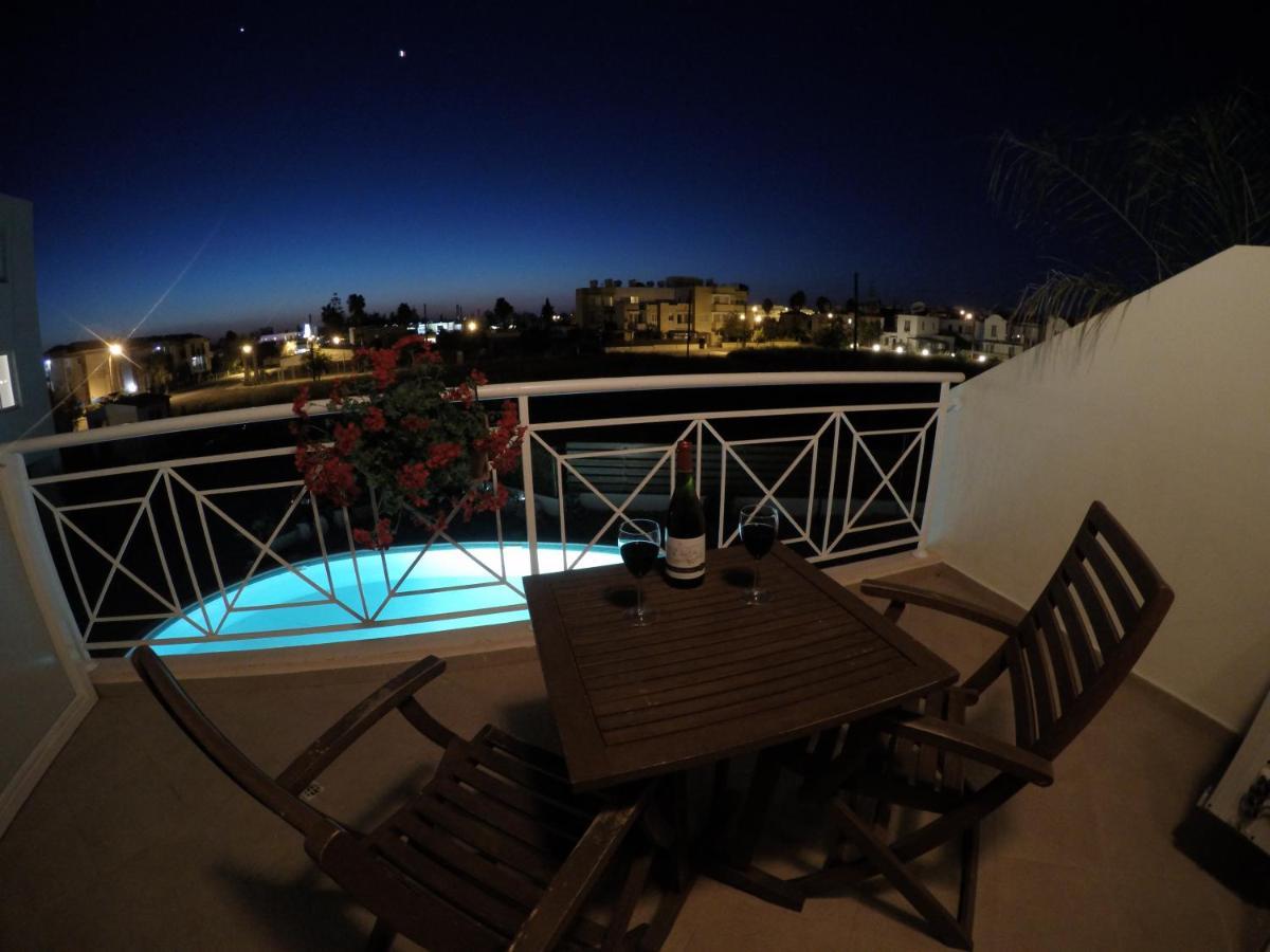Kato Paphos Suites Ngoại thất bức ảnh