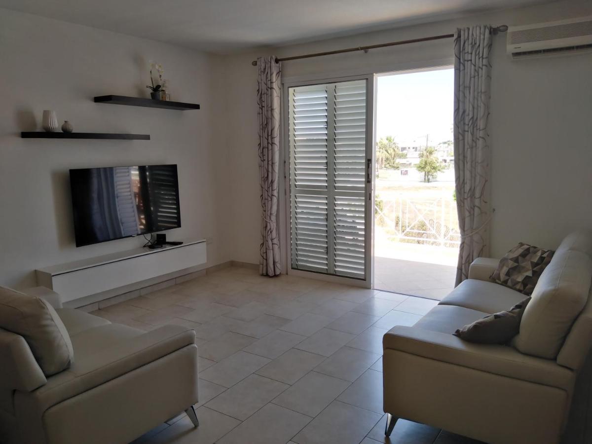Kato Paphos Suites Ngoại thất bức ảnh