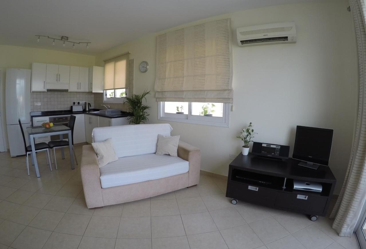 Kato Paphos Suites Ngoại thất bức ảnh