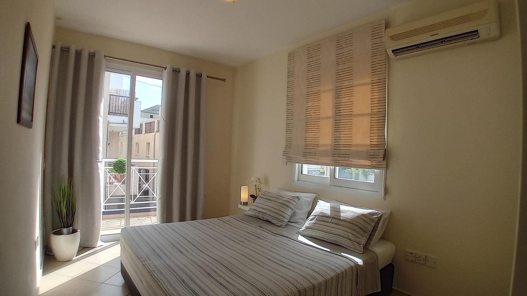 Kato Paphos Suites Ngoại thất bức ảnh