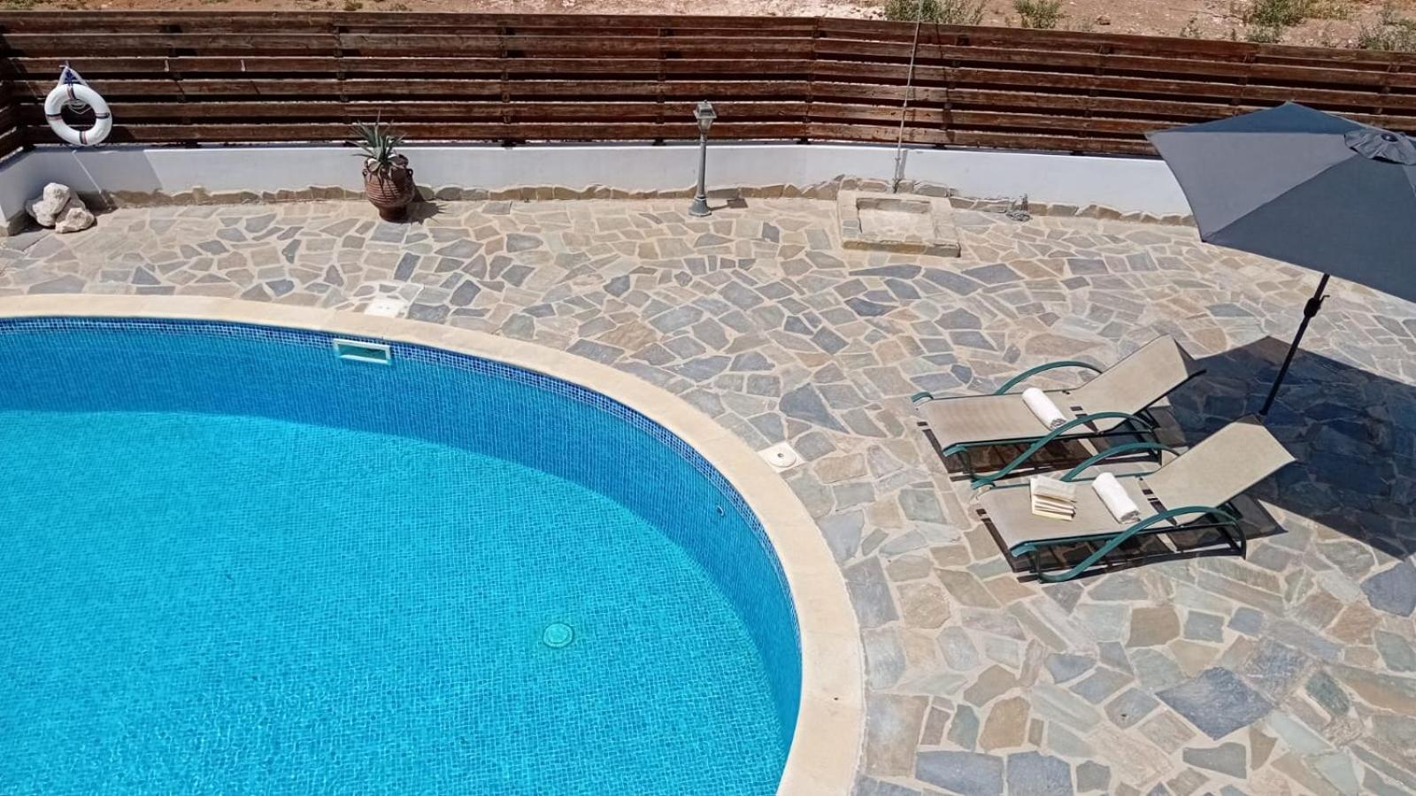 Kato Paphos Suites Ngoại thất bức ảnh