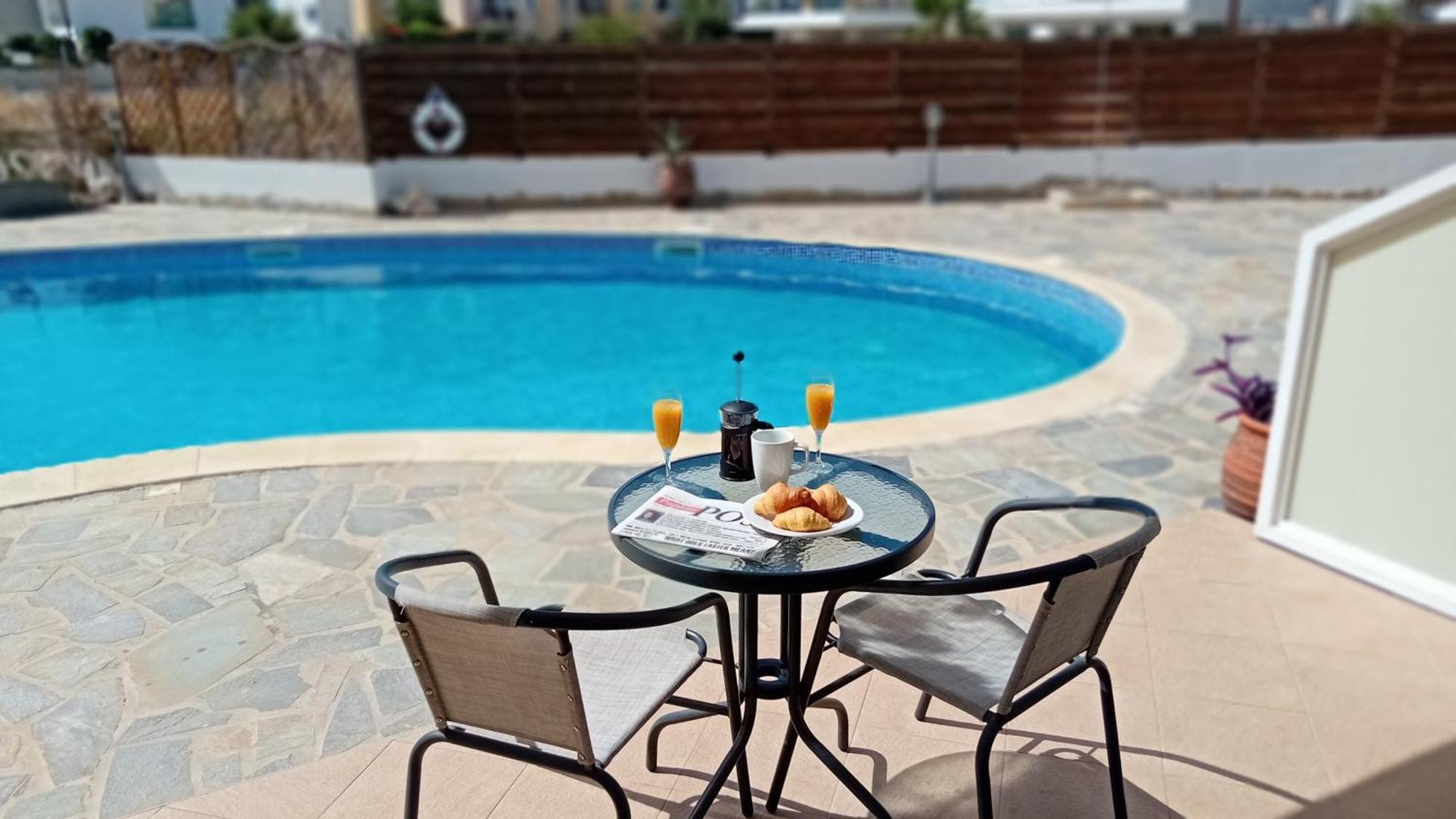 Kato Paphos Suites Ngoại thất bức ảnh