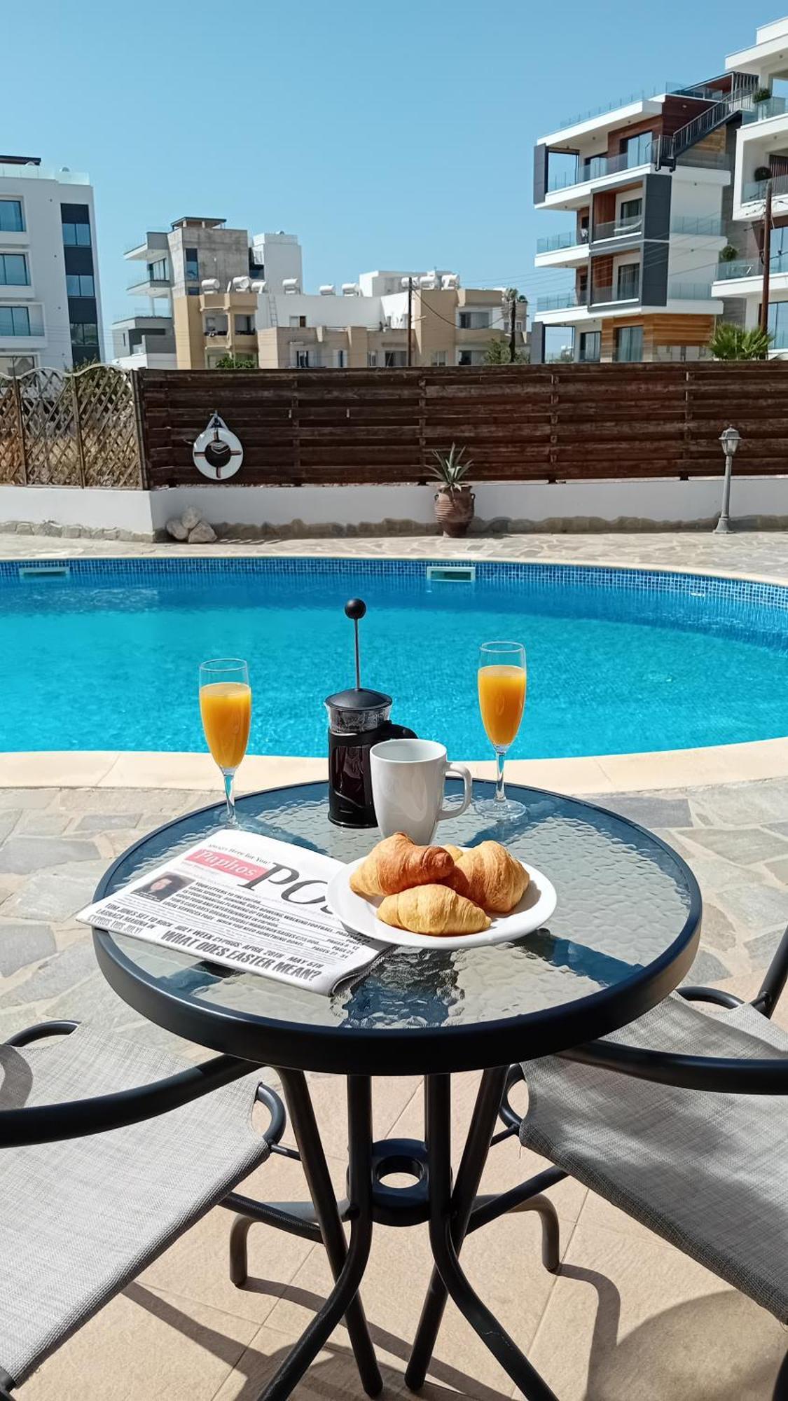 Kato Paphos Suites Ngoại thất bức ảnh